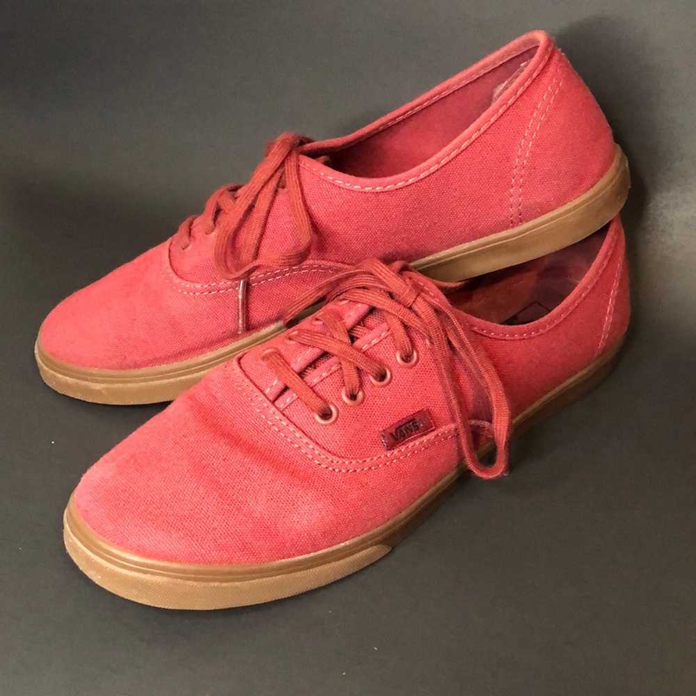 SOLD: Vans Authentic Lo Pro